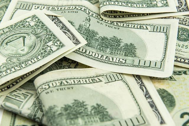 Impact of US Dollar Decline on Armenian Economy