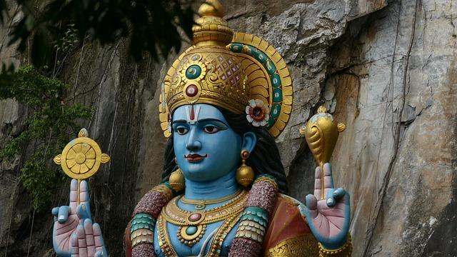 Devotees Gather for Pilgrimage at Batu Caves During Thaipusam Festival