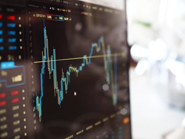 Asia Stocks Decline as Trump Implements New China Trade Restrictions