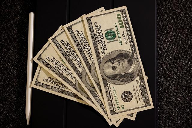 Analysis: Cash Handouts' Effects on Households and Economy