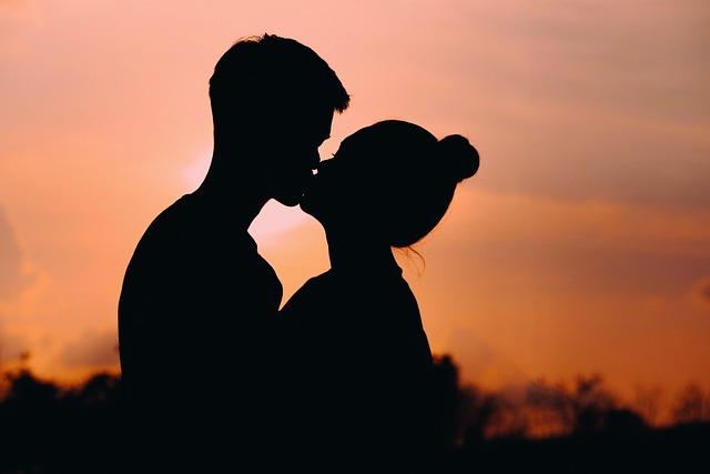 Understanding the Kiss: Context and Cultural Repercussions