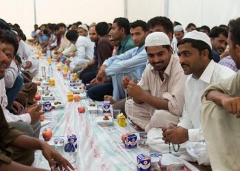 Ramadan Crescent moon sighted; first day of holy month on Saturday – Arab News