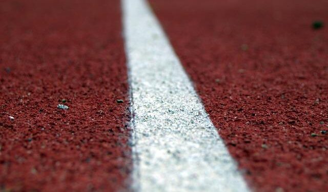 Jordan James runs official 4.55-second 40-yard dash at 2025 combine – MSN