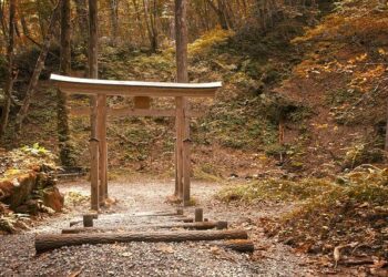 Low pay, long hours: why workers are shunning Japan’s booming tourism industry – South China Morning Post