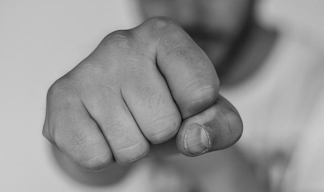 Flogging⁢ as a Tool of Oppression:⁢ The harsh Reality for Dissidents