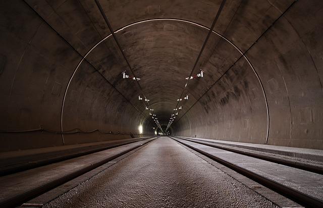India Tunnel Collapse Raises Alarm as Rescuers Mobilize for Operation