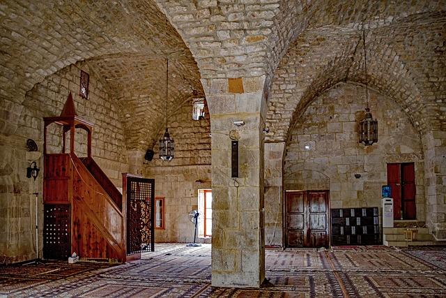 First Druze Crossing in 50 Years as Israel Courts Allies in Syria - BBC.com