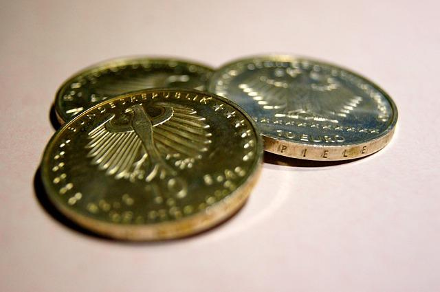 Impact of Deflation on Indonesia's Economic Landscape