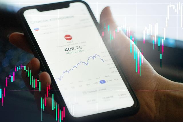 Assessing the Impact of Global Trade Risks on Malaysia's Economic Stability