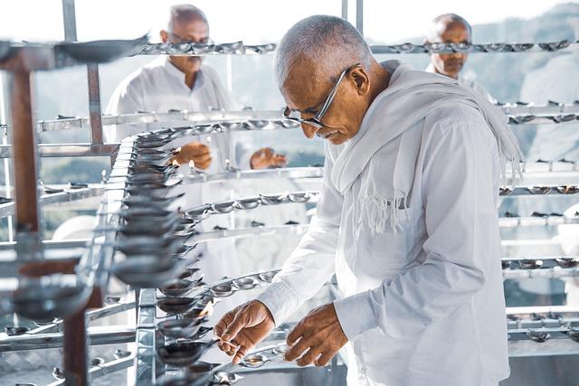 Unraveling the Collapse of Sri Lanka’s Economy