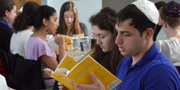 Exclusive | Jewish NYC student bombarded with antisemitic hate after she announces plans to study in Israel – New York Post