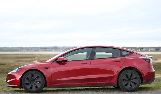 Tesla stock moves lower as EV maker pulls US-made cars from China, adds cheaper Cybertruck trim in US – Yahoo Finance