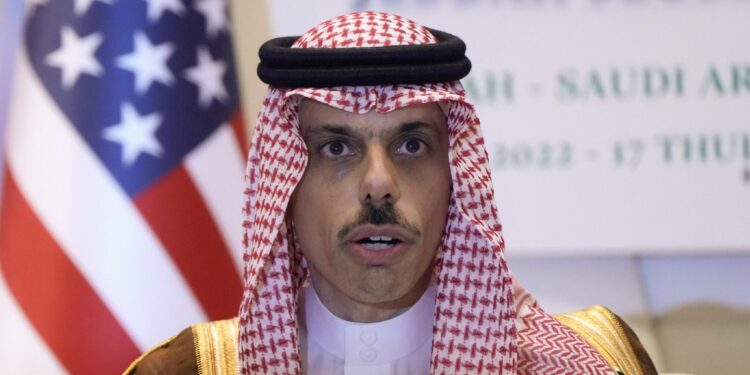 Saudi FM arrives in Kuwait ahead of GCC – central Asian countries meeting – arabnews.jp