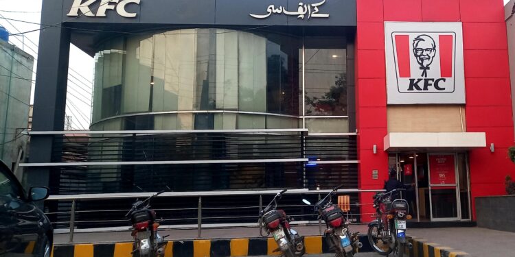Over 170 arrested for attacks on Pakistan KFC outlets in Gaza war protests – Al Jazeera