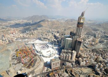Saudi Arabia’s Mega Neom Hydrogen Plant Struggles to Find Buyers – Bloomberg.com