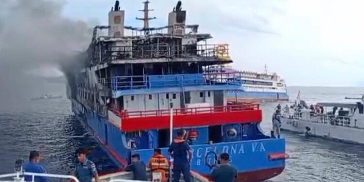 Indonesia ferry fire: Passenger livestreams horror at sea while holding baby- Watch – Hindustan Times – Hindustan Times