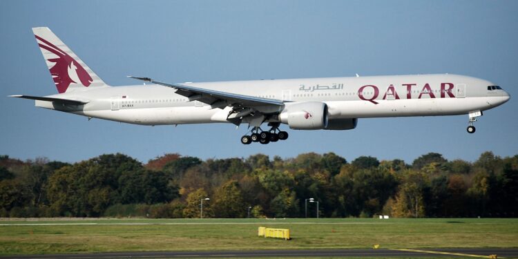 Qatar Airways vs. Singapore Airlines: Who’s the Best in the Business-Class Business? – AirlineReporter